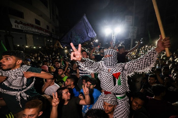 Filistin halkı direnişin zaferini kutladı