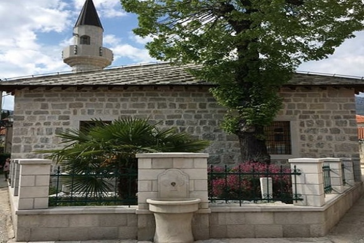 Tarihi Bosna camisinin yanındaki 