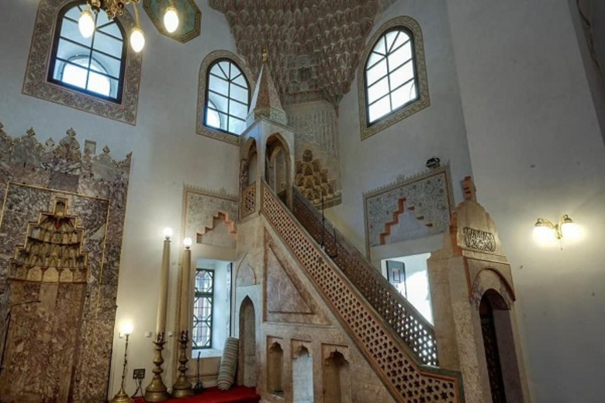 Gazi Hüsrev Bey camii;  Saraybosna'nın atan kalbi