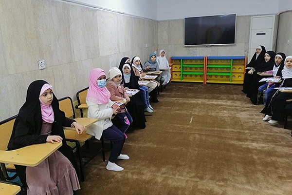 Kazımeyn türbesinde kızlara özel Kur’an kursu düzenleniyor