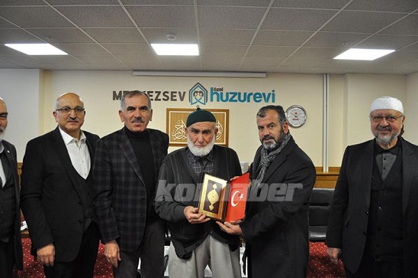 85 yaşında Kur’an-ı Kerim okumayı öğrendi