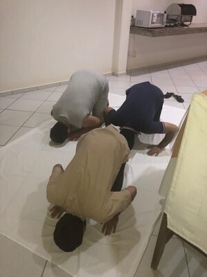 Brezilya’da bir restoran ve Şii-Sünniler arasında birlik namazı