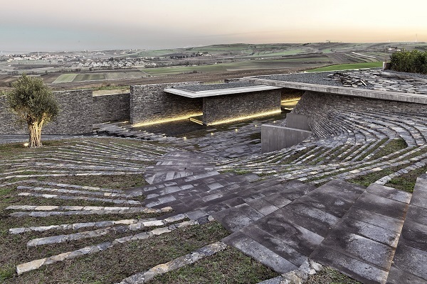 Yaratıcılık ve modern mimarinin birleşimi; Sancaklar yeraltı camii