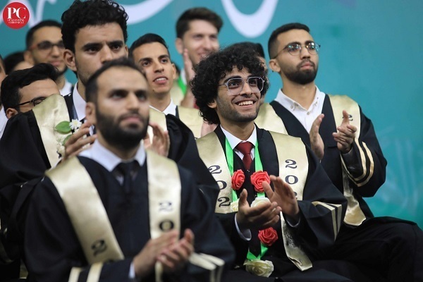 Gazze İslam Üniversitesi öğrencilerinin mezuniyet töreni