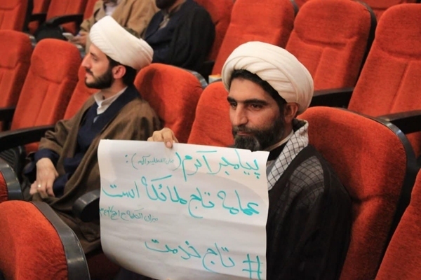 Loristan’da 40 talebenin imame giyme töreni
