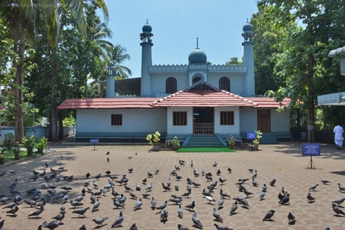 Hindistan’daki en eski caminin hikayesi + fotoğraf