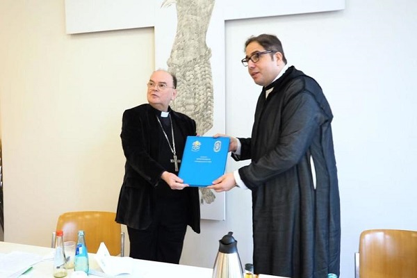 Alman Müslüman ve Hristiyan alimler artan dini şiddetten endişe ediyor