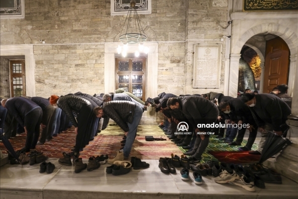 Türkiye camilerinde Regaip Kandili