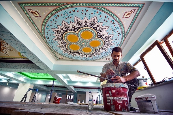 Bir Türk sanatçı 50 camiyi İslam mimarisi tarzında süsledi