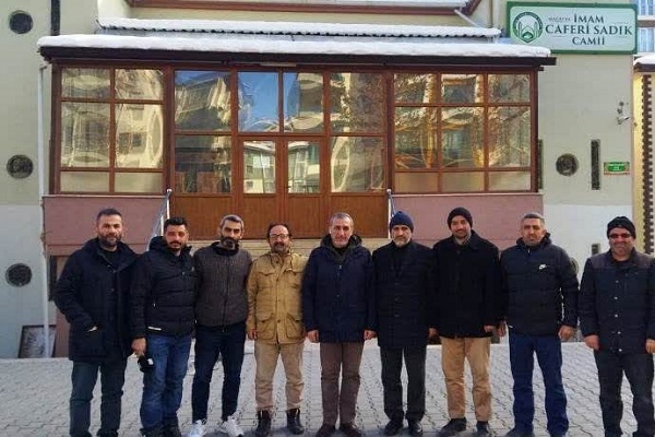 Ehli Beyt alimleri, depremzedelerin yaralarını sarıyor