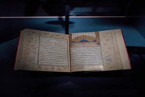 Cidde’de Özbekistan İslam tarihi eserleri sergileniyor