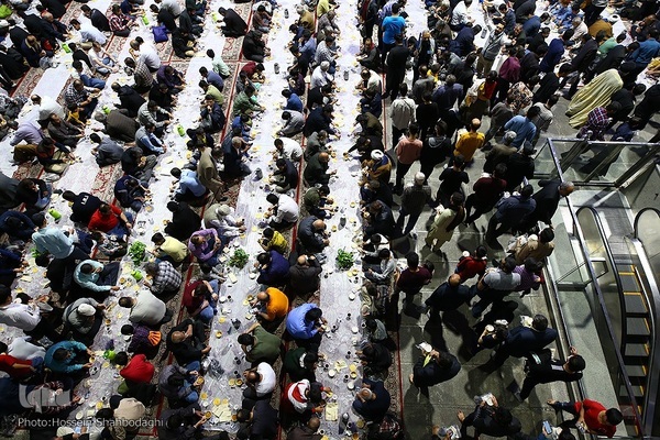Her gün Hz. Masume'nin hareminde iftar sofrası kuruluyor | Fotoğraf