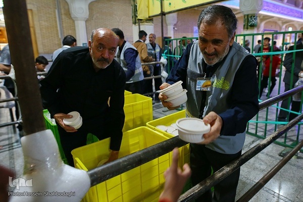 Her gün Hz. Masume'nin hareminde iftar sofrası kuruluyor | Fotoğraf