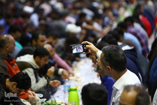 Her gün Hz. Masume'nin hareminde iftar sofrası kuruluyor | Fotoğraf