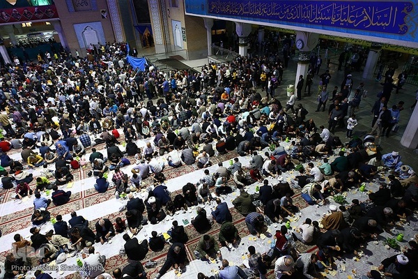 Her gün Hz. Masume'nin hareminde iftar sofrası kuruluyor | Fotoğraf