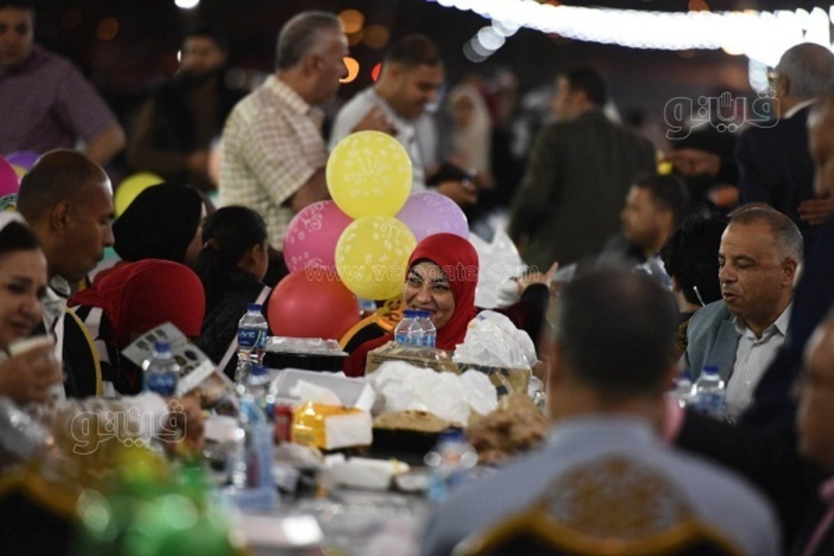 Mısır’da en uzun iftar sofrası kuruldu + fotoğraf