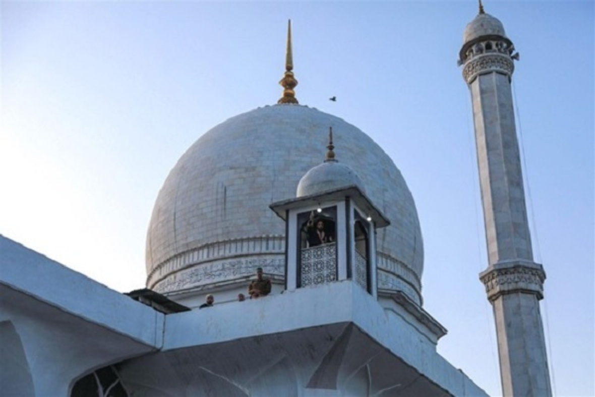 Ramazan'ın son günlerinde Hindistanlı Müslüman kadınlar camilere akın ediyor