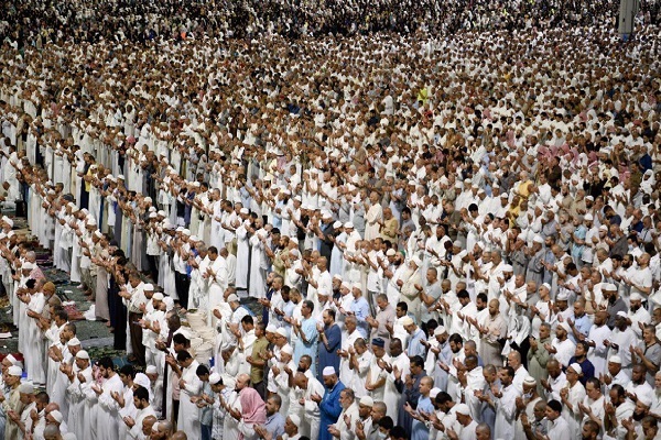 Mescid-i Haram tarihi bir rekorla ibadet edenlerle doldu taştı