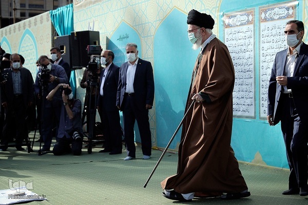 İnkılap rehberinin imametinde bayram namazı | Fotoğraf