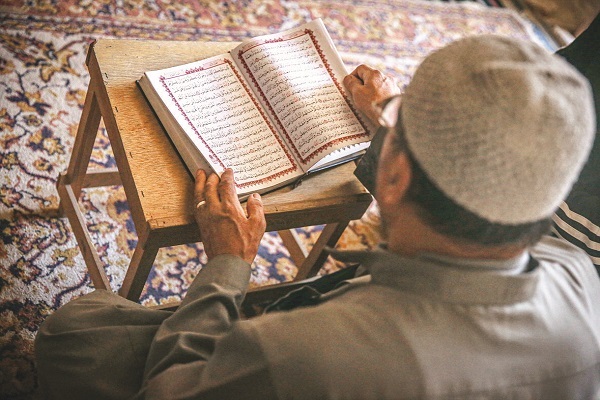 Kur’an-ı Kerim’de birçok ayet insanı felsefi düşünmeye sevk eder