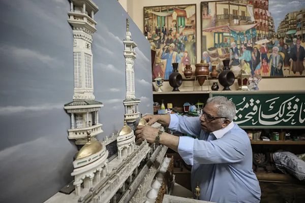 Ömrünün 6 yılını Kabe maketine adadı