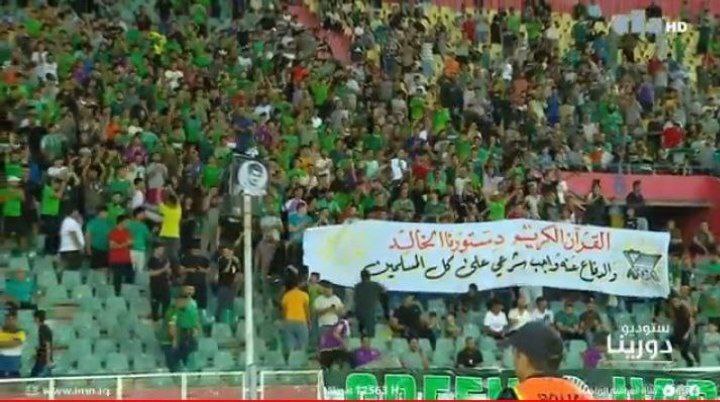 Futbol maçına ellerinde Kur’an-ı Kerim ile çıktılar +video