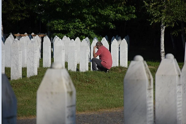 Yıllardır kanayan yara: Srebrenitsa soykırımı
