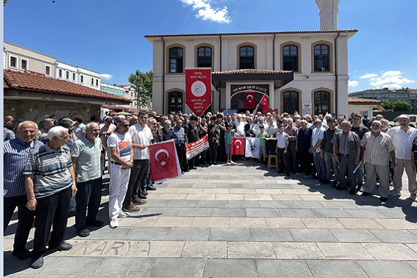 İsveç'te Kur'an-ı Kerim yakılması Sakarya'da kınandı