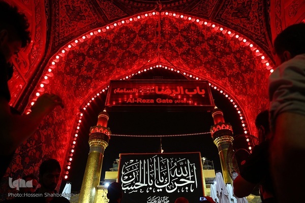 Erbain günü arifesinde Necef Hz. Ali'nin türbesi