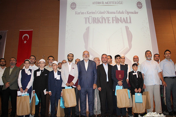 Kur'an-ı Kerim'i Güzel Okuma Yarışması'nda final heyecanı