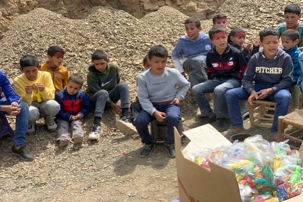 Faslı çocuklar için depremin enkazında Kur'an sınıfları düzenleniyor | video