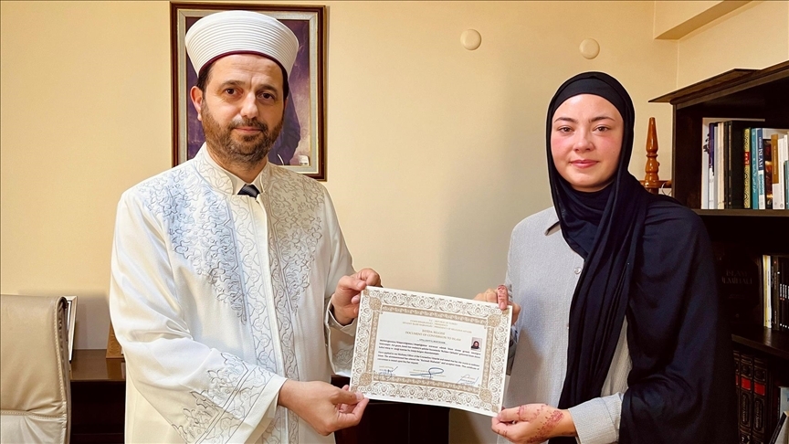 Alman Lina İslam'ı seçerek Havva ismini aldı
