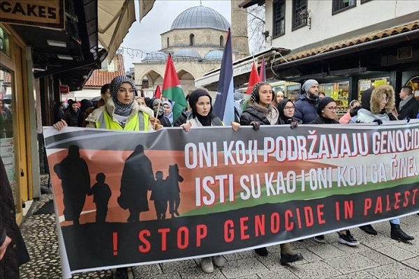 Bosna Hersek'in başkenti Saraybosna'da Filistin'e destek yürüyüşü düzenlendi