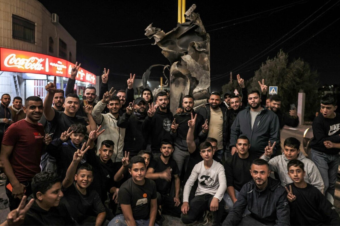 Filistinlilerin İran füze kalıntıları hatıra fotoğrafları