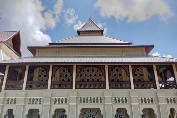Tayland Başbakanı Kur’an Müzesi’ni ziyareti