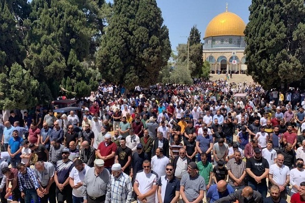125 bin Filistinli ramazan ayının üçüncü cuma namazını Mescid-i Aksa'da kıldı