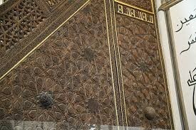 Bursa Ulu camii’nin minberinde güneş sistemi var