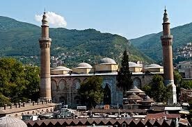 Bursa Ulu camii’nin minberinde güneş sistemi var