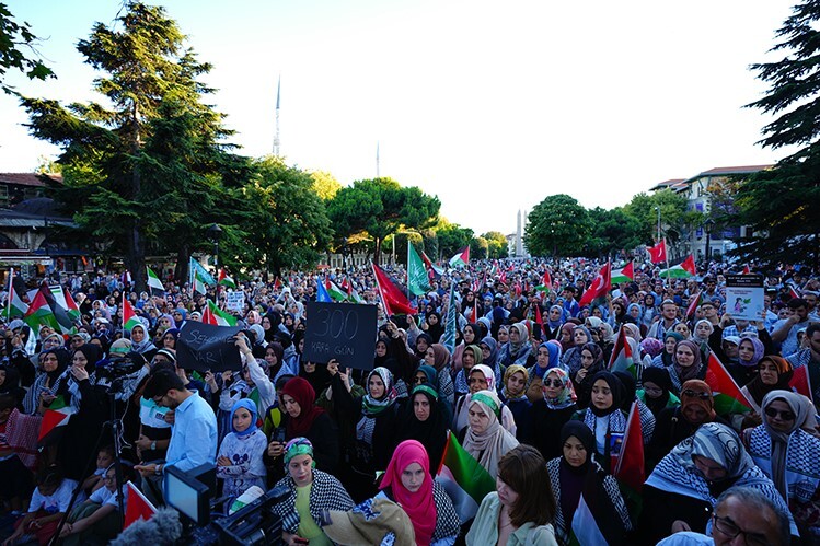 Filistin İnisiyatifi Gazze’de 300 gündür katliam yapan İsrail’i protesto etti