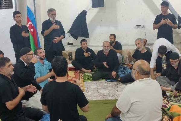 Erbain yürüyüşünde gökkuşağı renginde milyonlarca ziyaretçinin varlığı |fotoğraf
