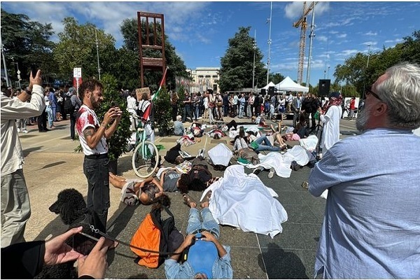İsrail’in destekçisi İsviçre Dışişleri Bakanı protesto edildi