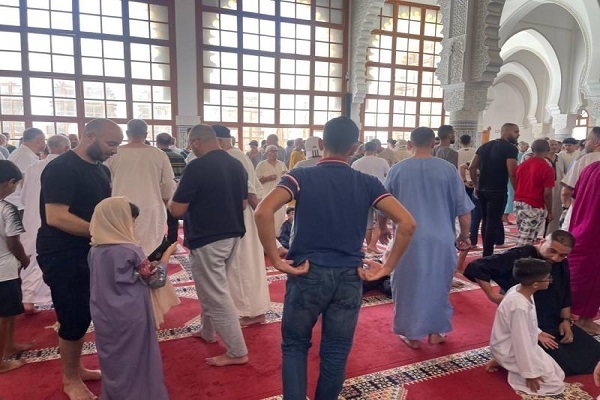 İspanyol kadın İslam dini  ile müşerref oldu |video