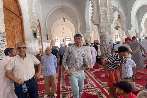 İspanyol kadın İslam dini  ile müşerref oldu |video
