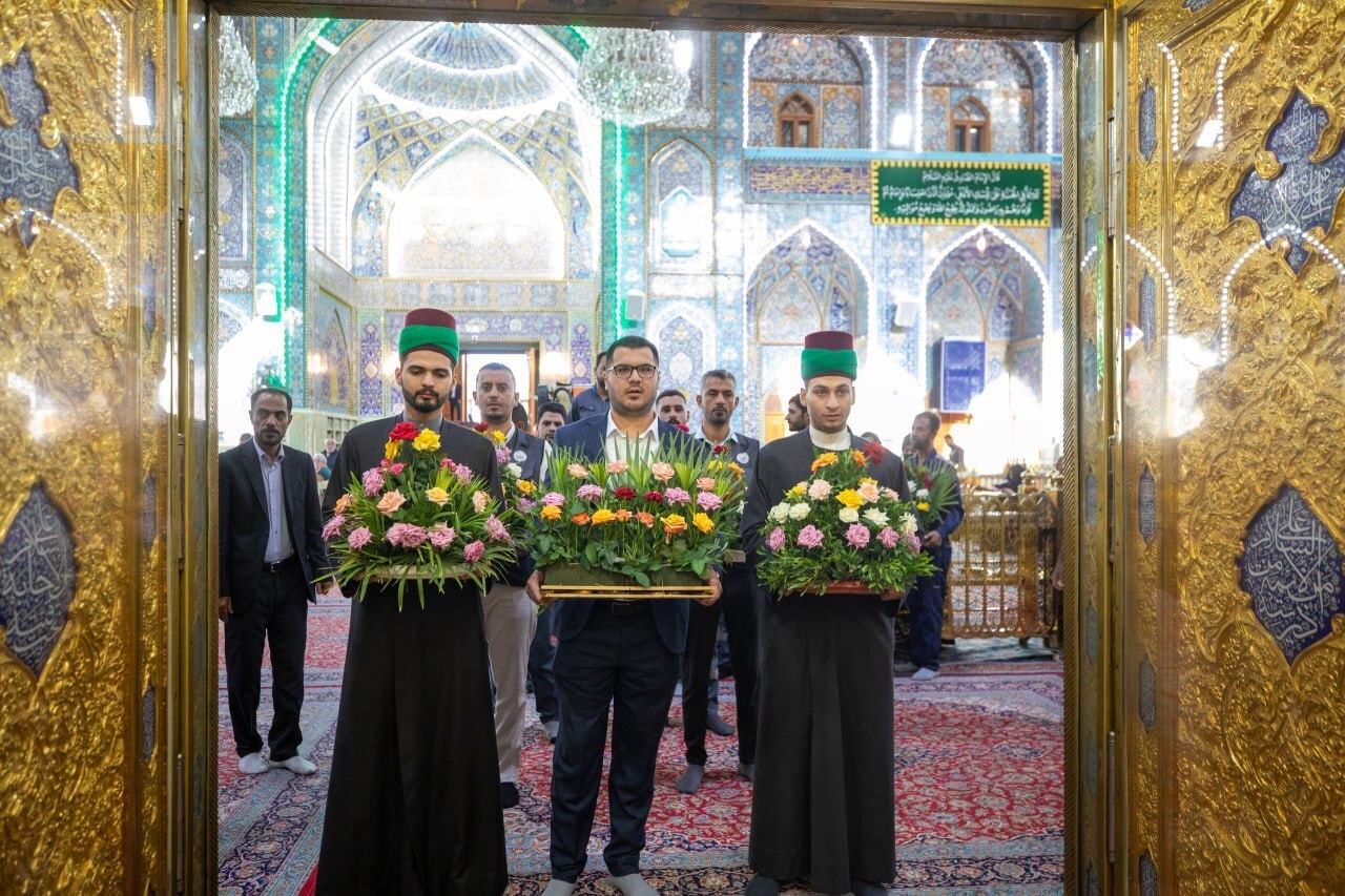 İmam Hüseyin Türbesi güllerle donatıldı |fotoğraf