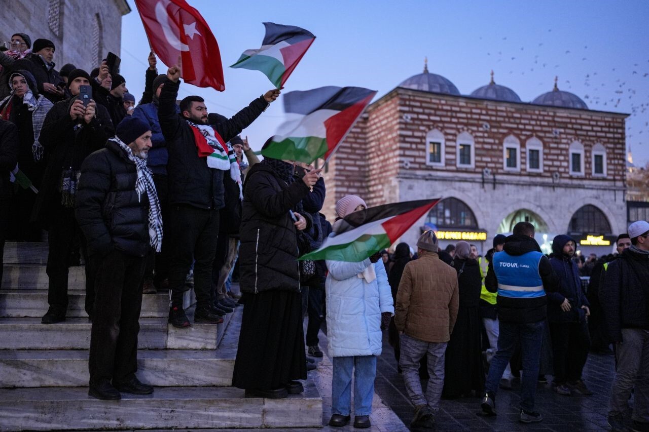İstanbul'da tarihi buluşma: Yüz binler Gazze için yürüyor