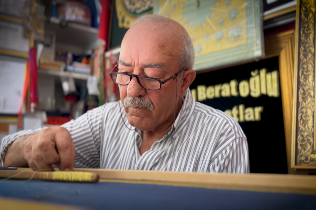 Sabrın sanatçısı: Muhammet Zahir Beratoğlu Sabrın sanatçısı: Muhammet Zahir Beratoğlu