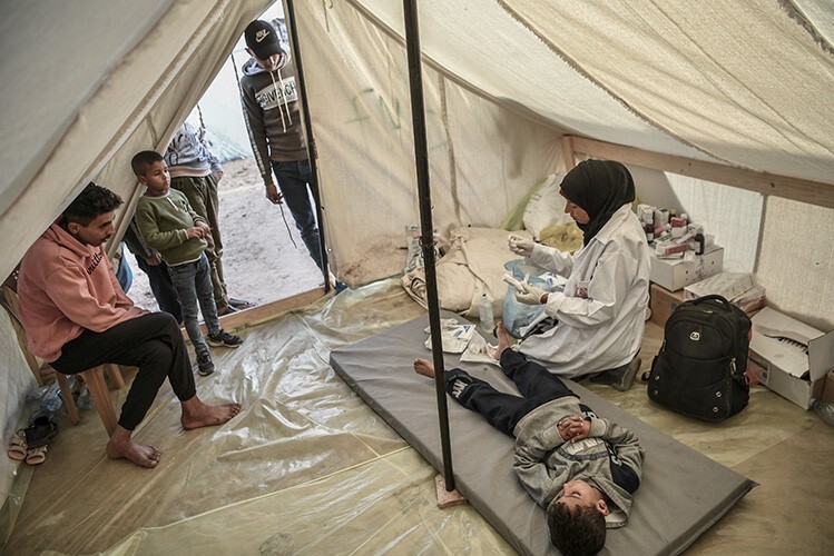 Soykırımın yükü Gazzeli kadınların omzunda Soykırımın yükü Gazzeli kadınların omzunda