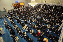 Hollanda'da 1300 genç sabah namazında buluştu