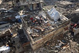 Katil İsrail Gazze'de gazetecilerin ailelerini de öldürdü