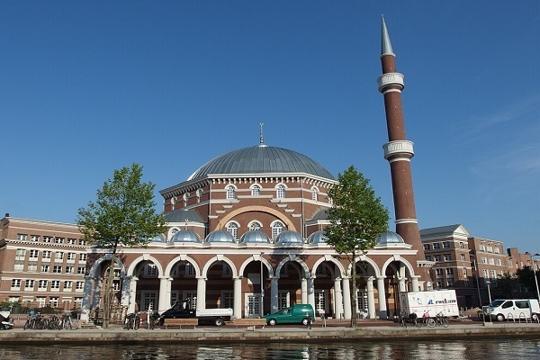 Hollanda da Müslüman nüfusu artıyor